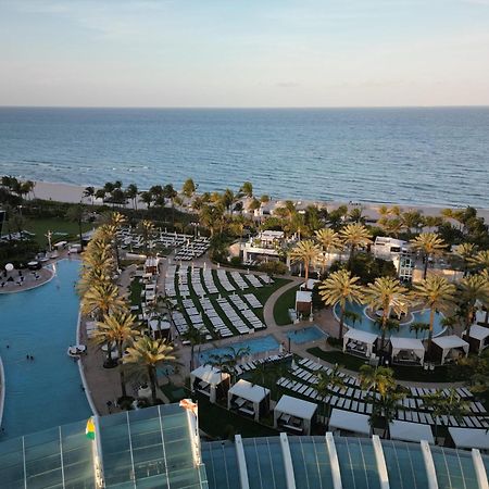 Fontainebleau Resort Balcony W Ocean And City View Маями Бийч Екстериор снимка